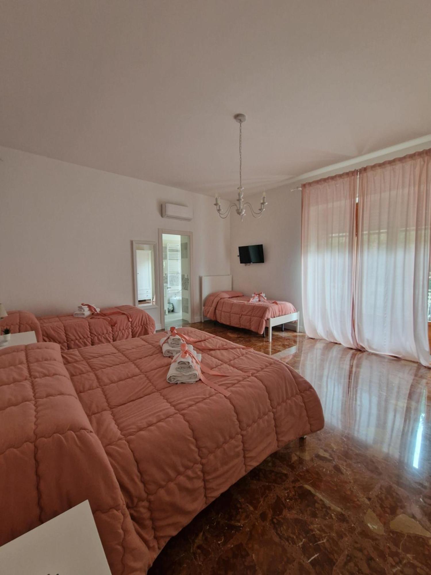 I Pini B&B Recale Exterior photo